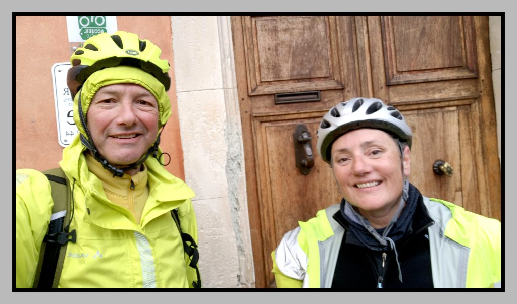 randovelo34.fr. Guernica. La fatigue se fait sentir à la fin du voyage.